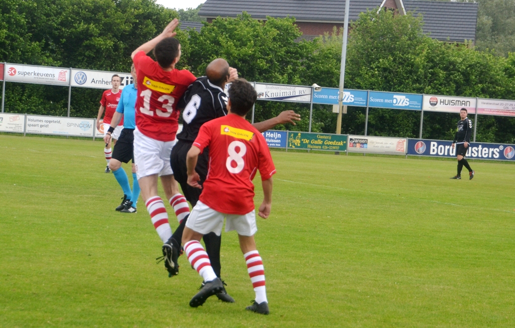 Arnhemia verliest ook laatste wedstrijd, maar blijft in de 4e klasse